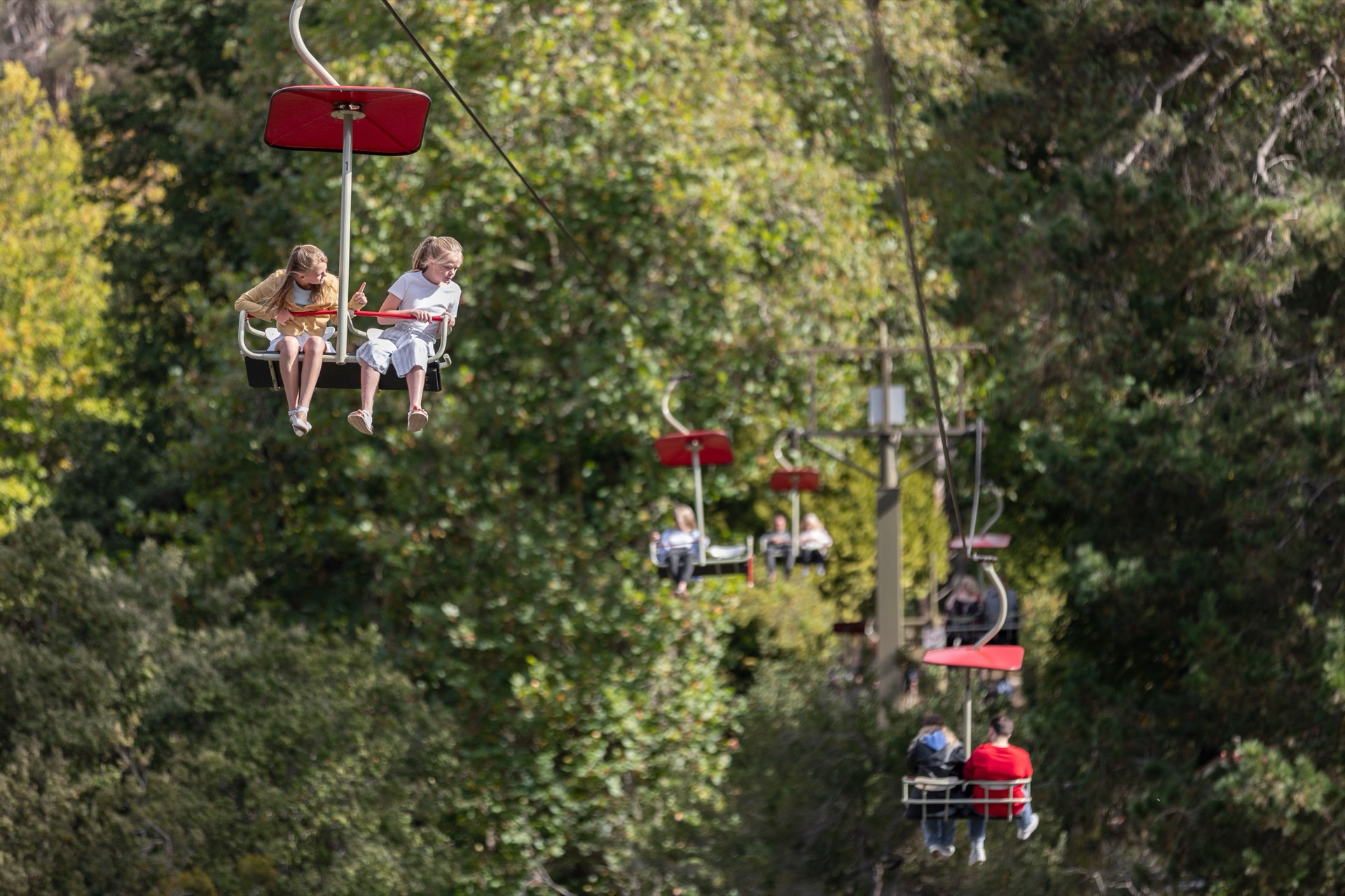 Scenic chairlift above the rocky gorge at Cataract Gorge in Launceston