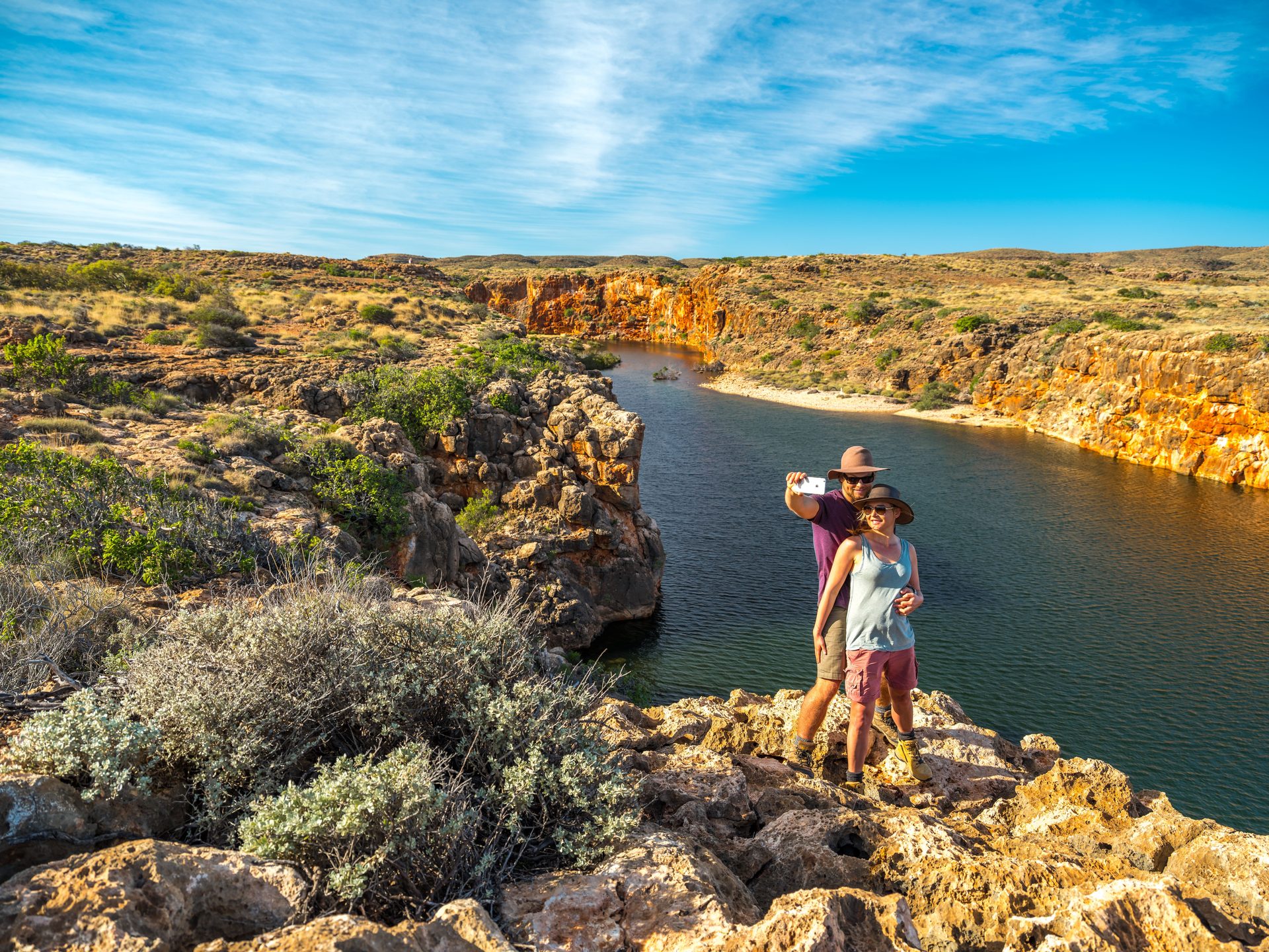 Travellers overlooking Yardie Creek gorge in Cape Range National Park